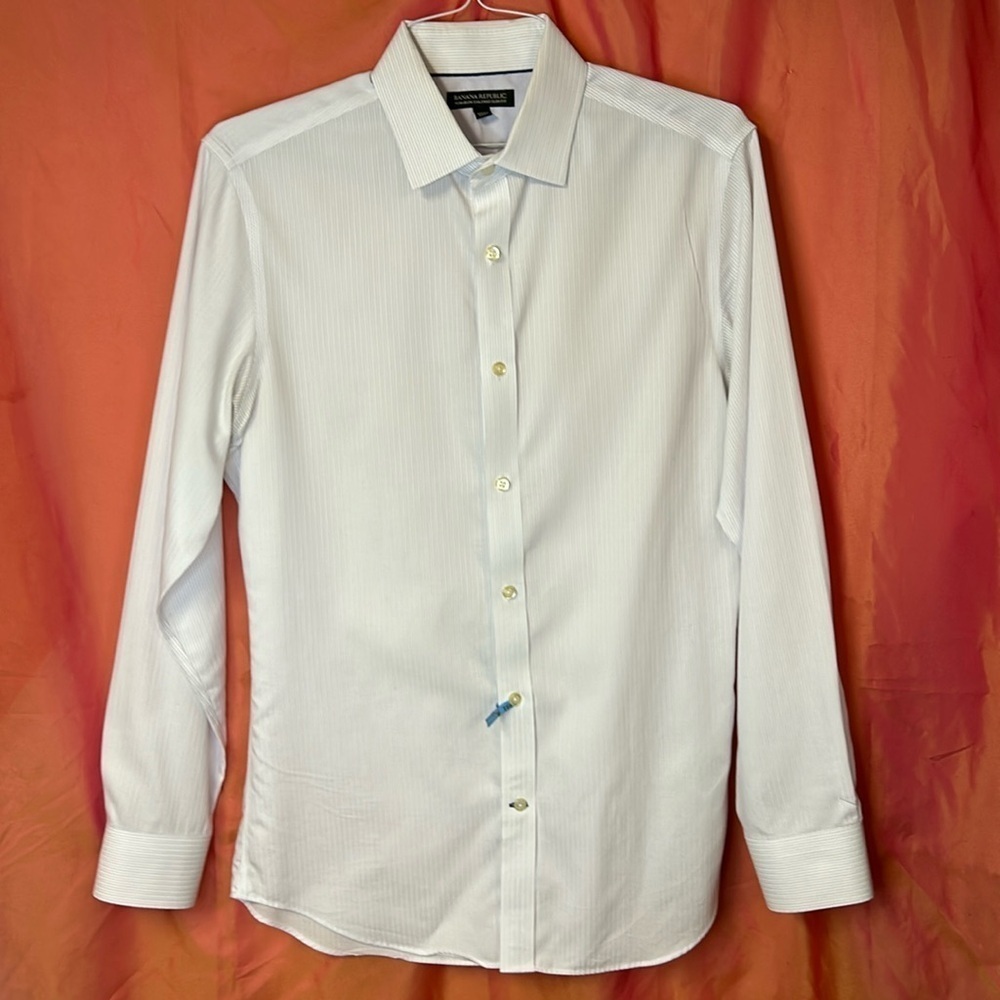 Banana Republic Men’s Dress Shirt Size M (15-15.5) White on white Stripe